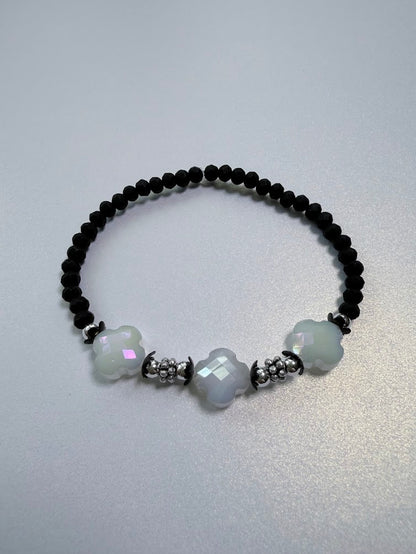 Black & White Clover Trio Bracelet